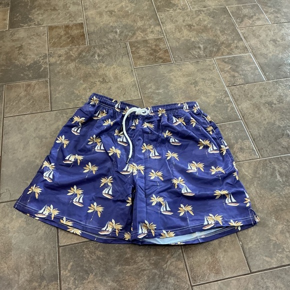 🔥Any 2 for $20🔥Purple Swim Shorts with Palm Tree Print - Picture 1 of 3